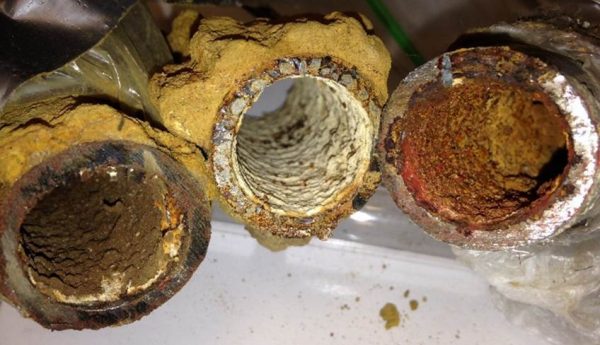 inside-flint-pipes-min-tang-and-kelsey-pieper (2)